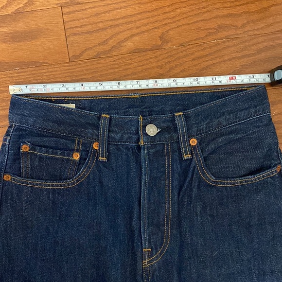 Levi’s Premium Denim 501 Dark Wash Jeans - Picture 9 of 10